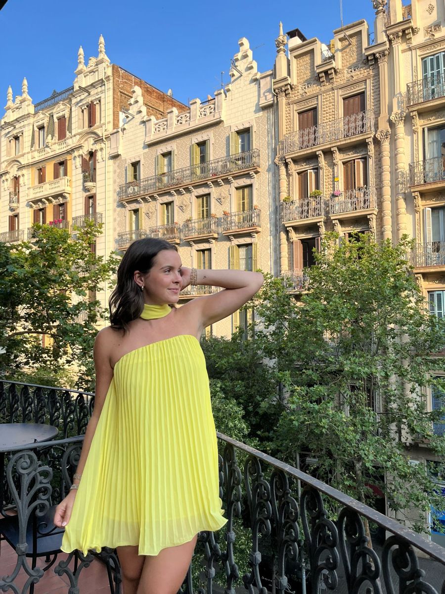 Gelbes, modisches, schlichtes, kurzes Chiffon-Heimkehrkleid, Strand-, Urlaubs-, Reise-Partykleid gh4882