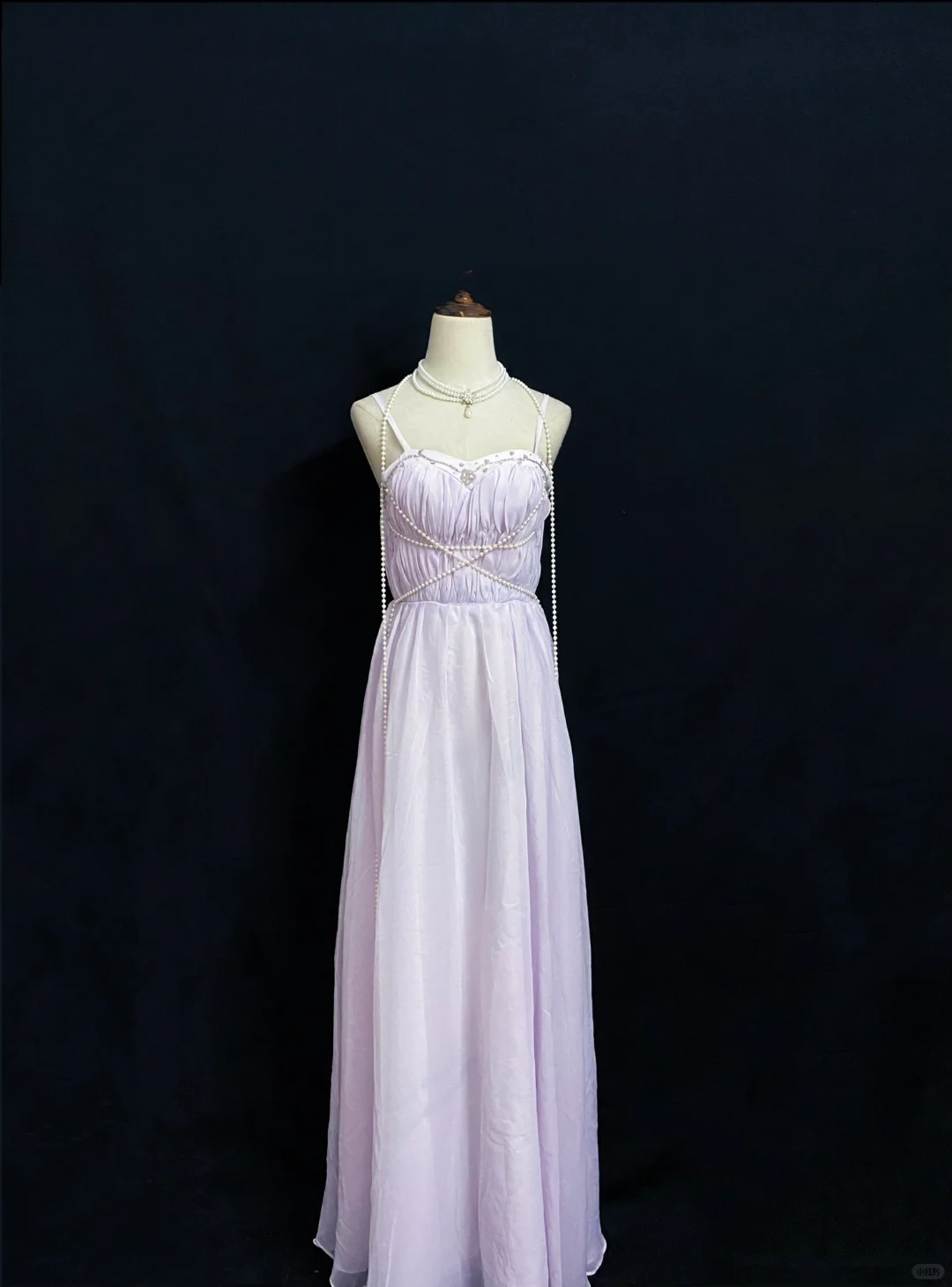 Lavender Spaghetti Strap Long Premium Romantic Gown, Slim Fitted Waist, Elegant Style, Wedding Dress & Bridal Gown gh8292