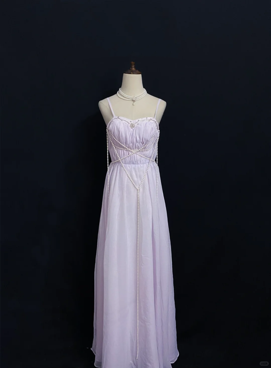 Lavender Spaghetti Strap Long Premium Romantic Gown, Slim Fitted Waist, Elegant Style, Wedding Dress & Bridal Gown gh8292