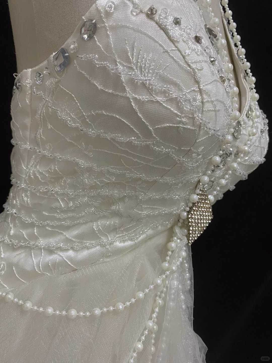 Off White Halter Romantic Gown, Rhinestone Embellishments, Cinched Waist, Fluffy Lovely Skirt, Wedding Dress & Bridal Gown gh8161