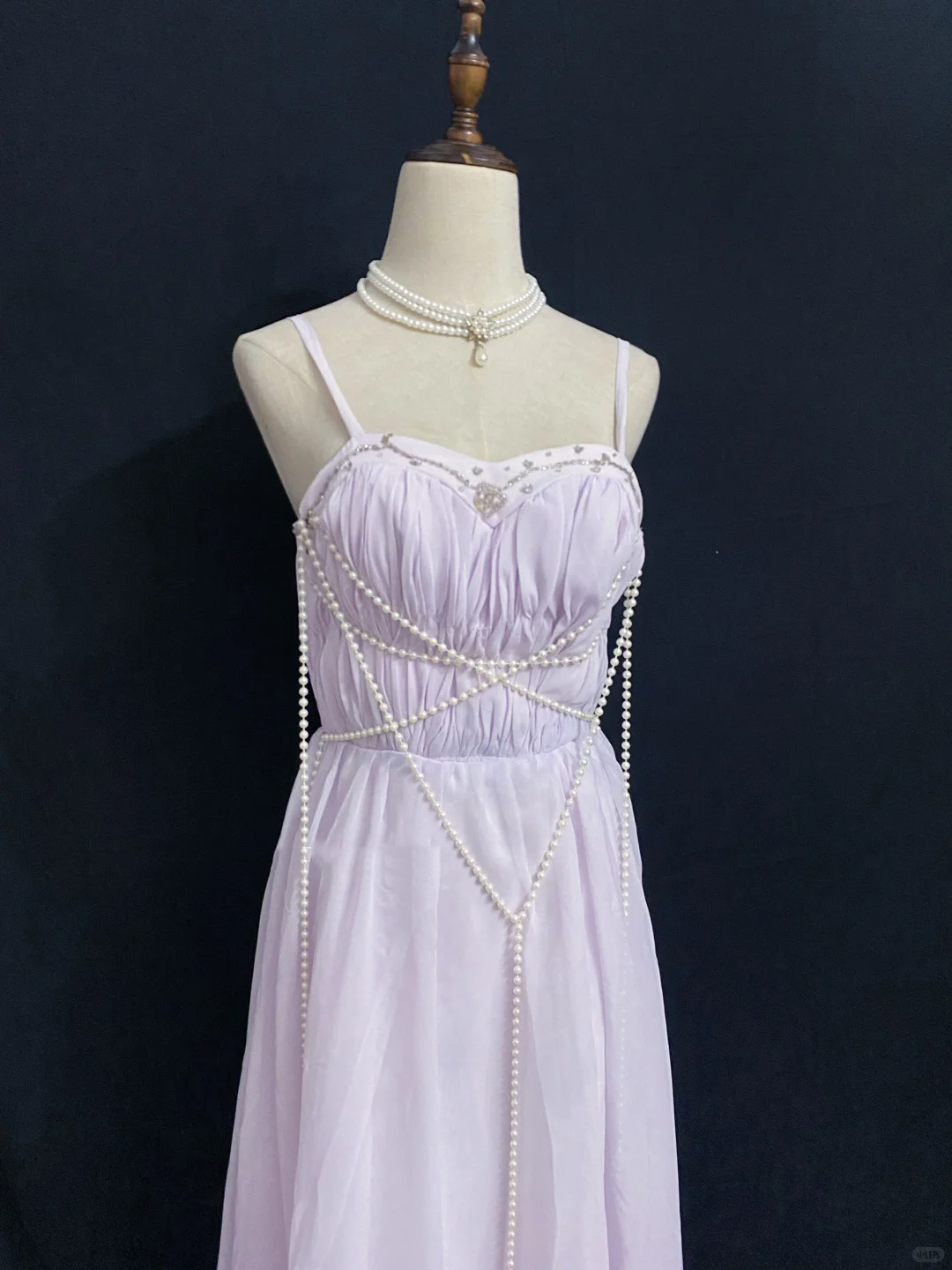 Lavender Spaghetti Strap Long Premium Romantic Gown, Slim Fitted Waist, Elegant Style, Wedding Dress & Bridal Gown gh8292