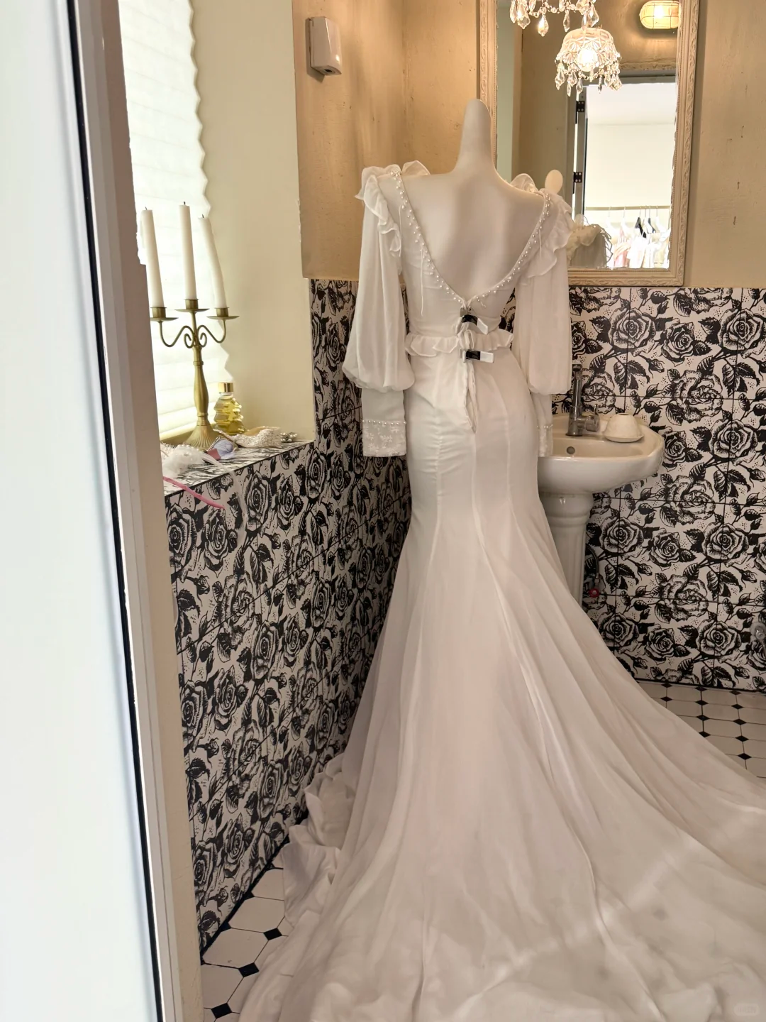 White Long-Sleeve Waist-Cinched Figure-Flattering Sexy Bodycon Long Romantic Dress, Wedding Gown gh7747