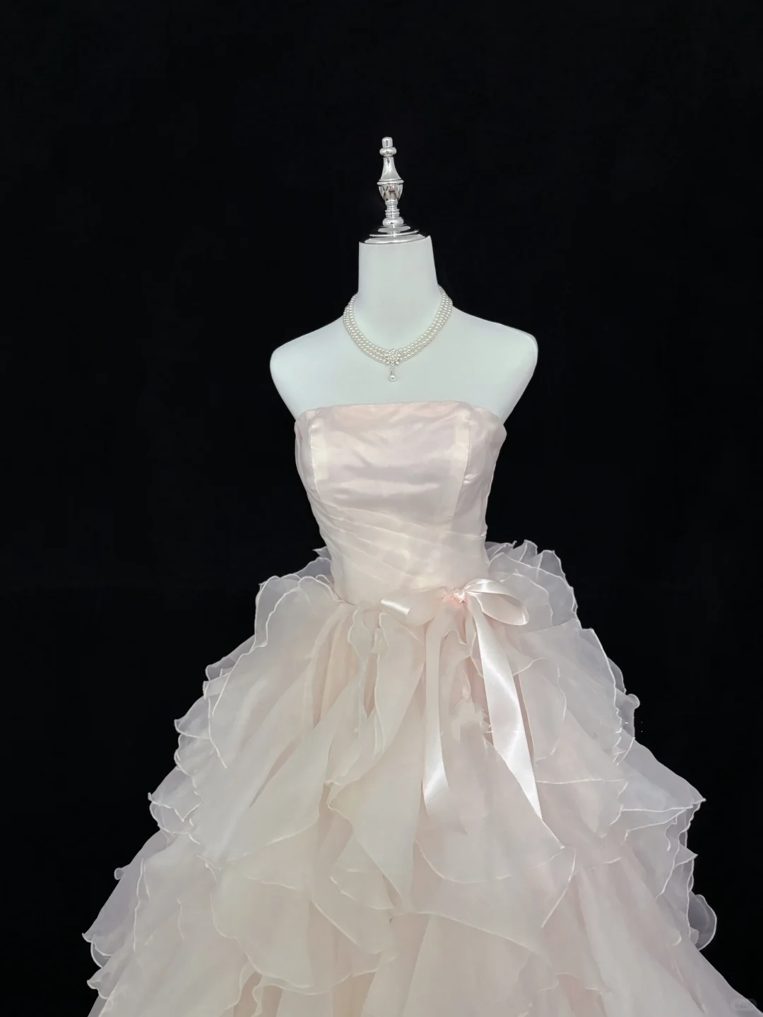 Blush Pink Strapless with Bow, Cinched Waist, Voluminous Tiered Skirt Long Romantic Dress, Wedding Gown gh8078