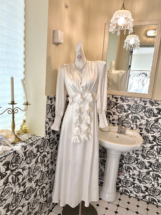 White V-Neck Long Sleeve Waist-Cinched Vintage Elegant Luxury Romantic Dress, Wedding Gown gh7702