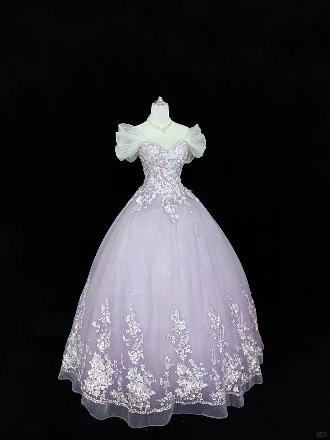 Lavender Vintage Elegant Embroidered Cinched Waist Voluminous Princess Skirt Long Romantic Dress, Wedding Gown gh7983