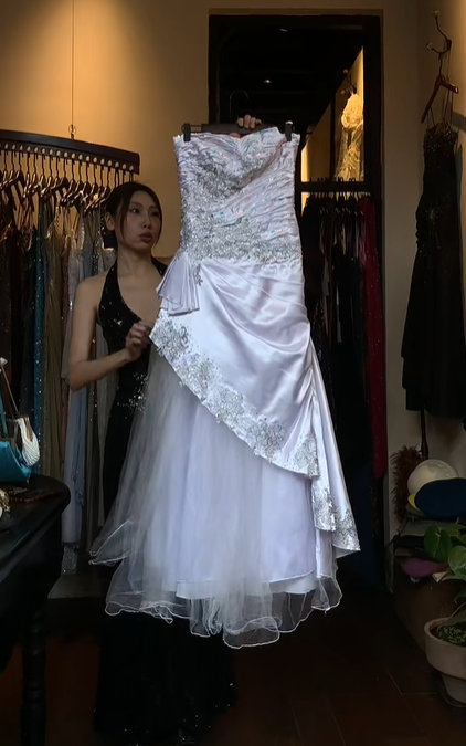 White Strapless Sweetheart Prom Dress, Hand Beaded Sequin Asymmetrical Overlay Tulle Evening Gown gh9776