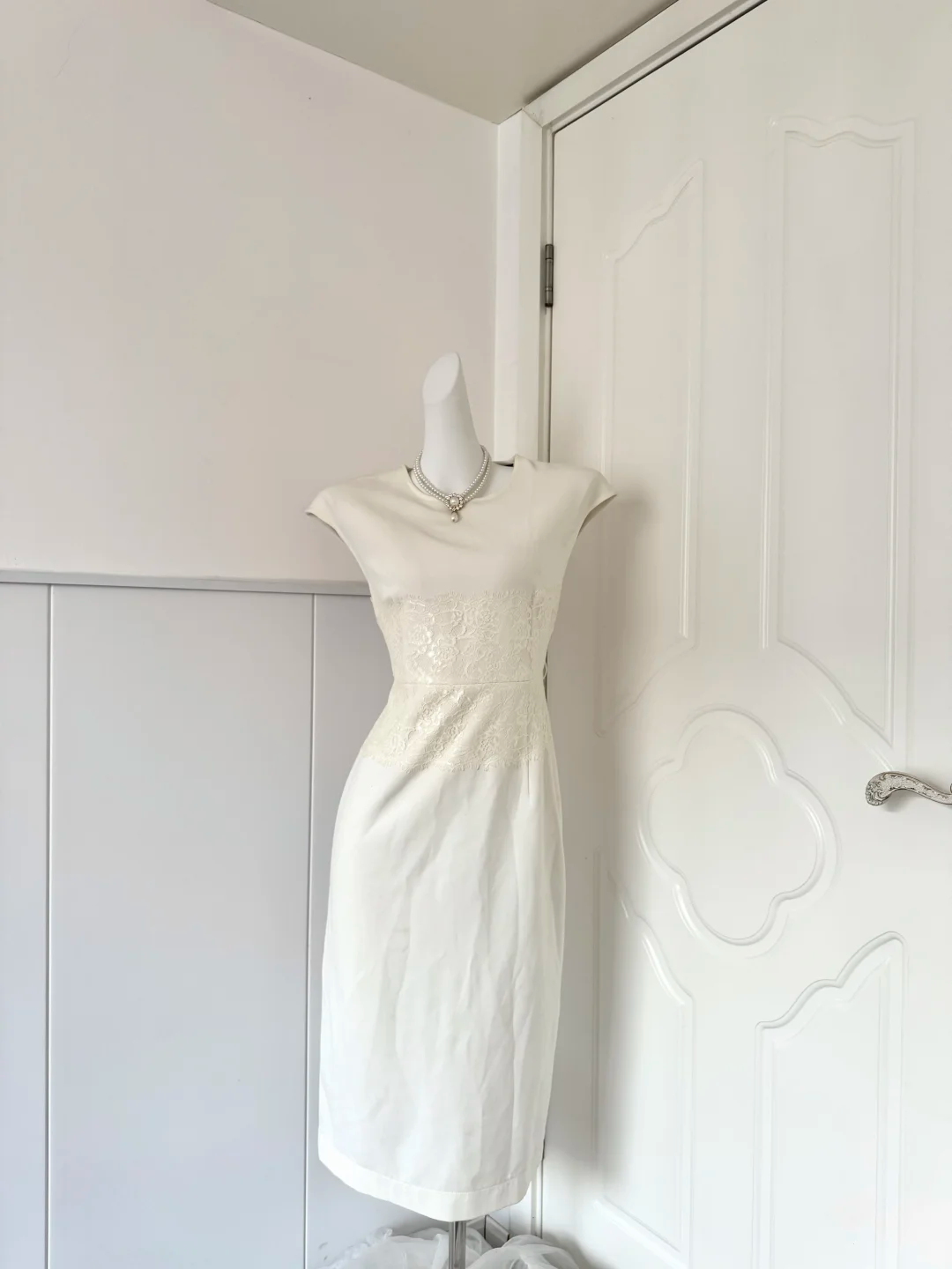Off White Lace Waist Midi Homecoming Dress Cap Sleeve Round Neck Sheath Cocktail Gown gh9392