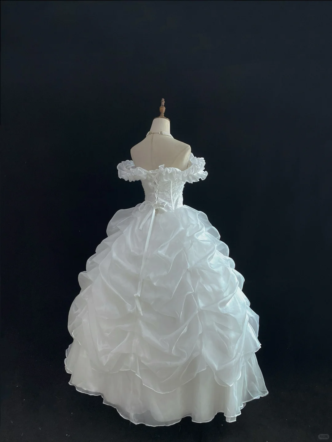 White Off-the-Shoulder Lovely Elegant Romantic Gown, Voluminous Tiered Skirt, Wedding Dress & Bridal Gown gh8120