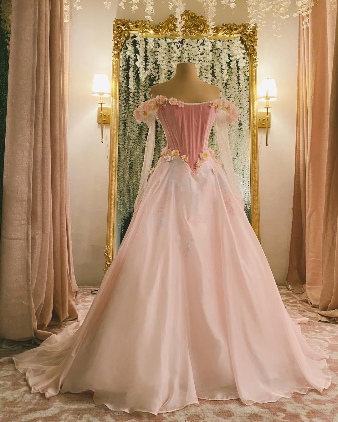 Robe de soirée longue élégante en tulle à épaules dénudées et motif floral rose magnifique et exquis gh3243
