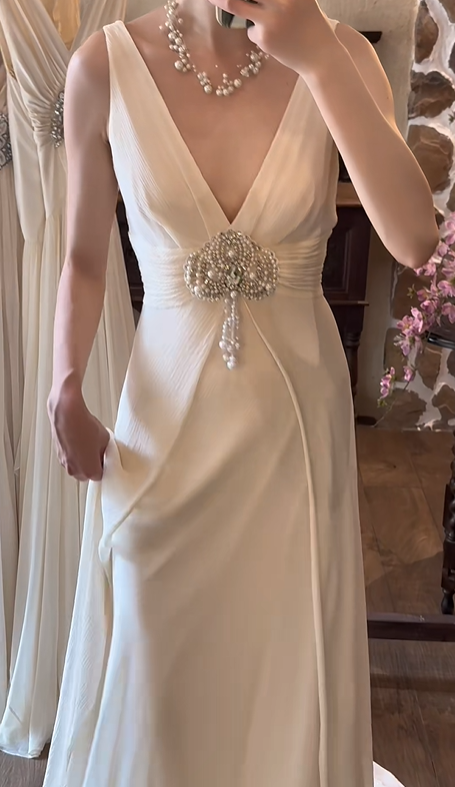 White Vintage Greek Style Wedding Gown, Sleeveless Deep V‑Neck Beaded Pearl Tassel Waist Ornament Chiffon A‑Line Bridal Dress gh9071