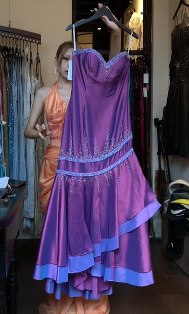 Strapless Purple Satin Prom Dress Sweetheart Neck Rhinestone Beaded Tiered Ruffle Formal Evening Gown gh9821