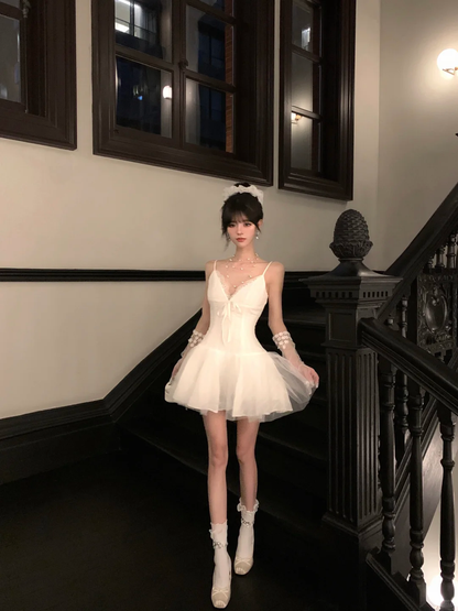 Women Pure White Spaghetti Strap Homecoming Dress V Neck Lace Bow Detachable Long Sleeve Boned Waist Fluffy Tulle Short Prom Gown gh9442