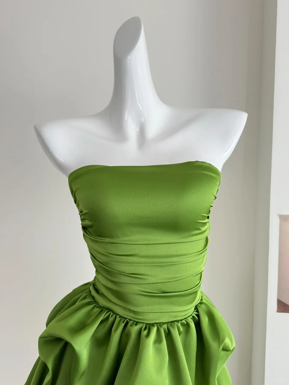 Robe de soirée courte en satin vert, jolie robe tube, robe de fête d'anniversaire, petite robe de vacances gh3944