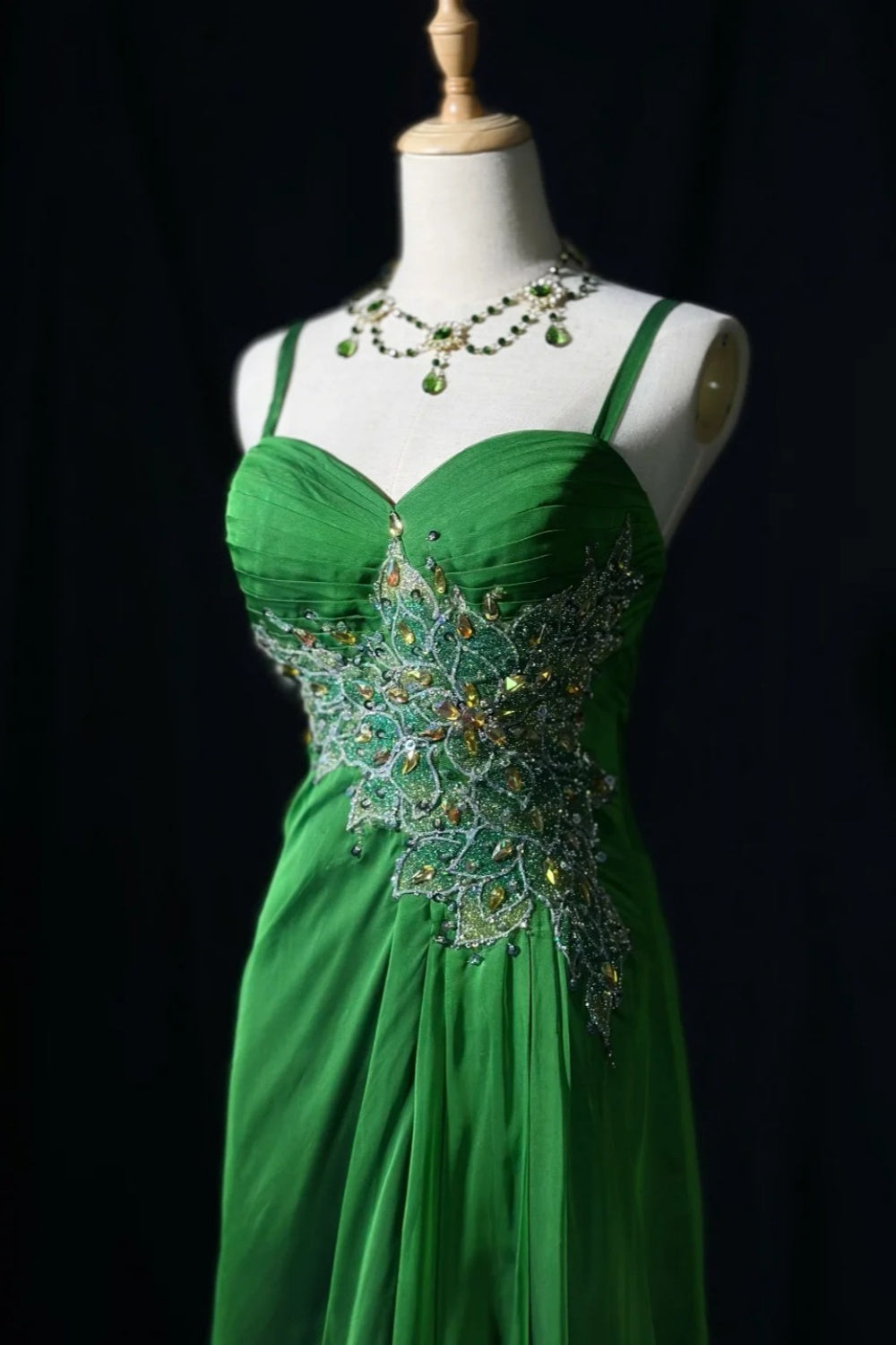 girlhomeshops-Fairy - Robe de soirée fleurie à cristaux vert forêt gh5848