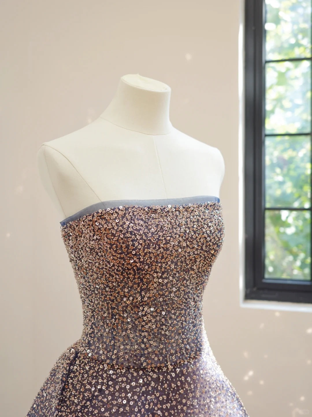 Girlhomeshops - Robe de bal courte/mi-longue à paillettes bleu dégradé gh5064