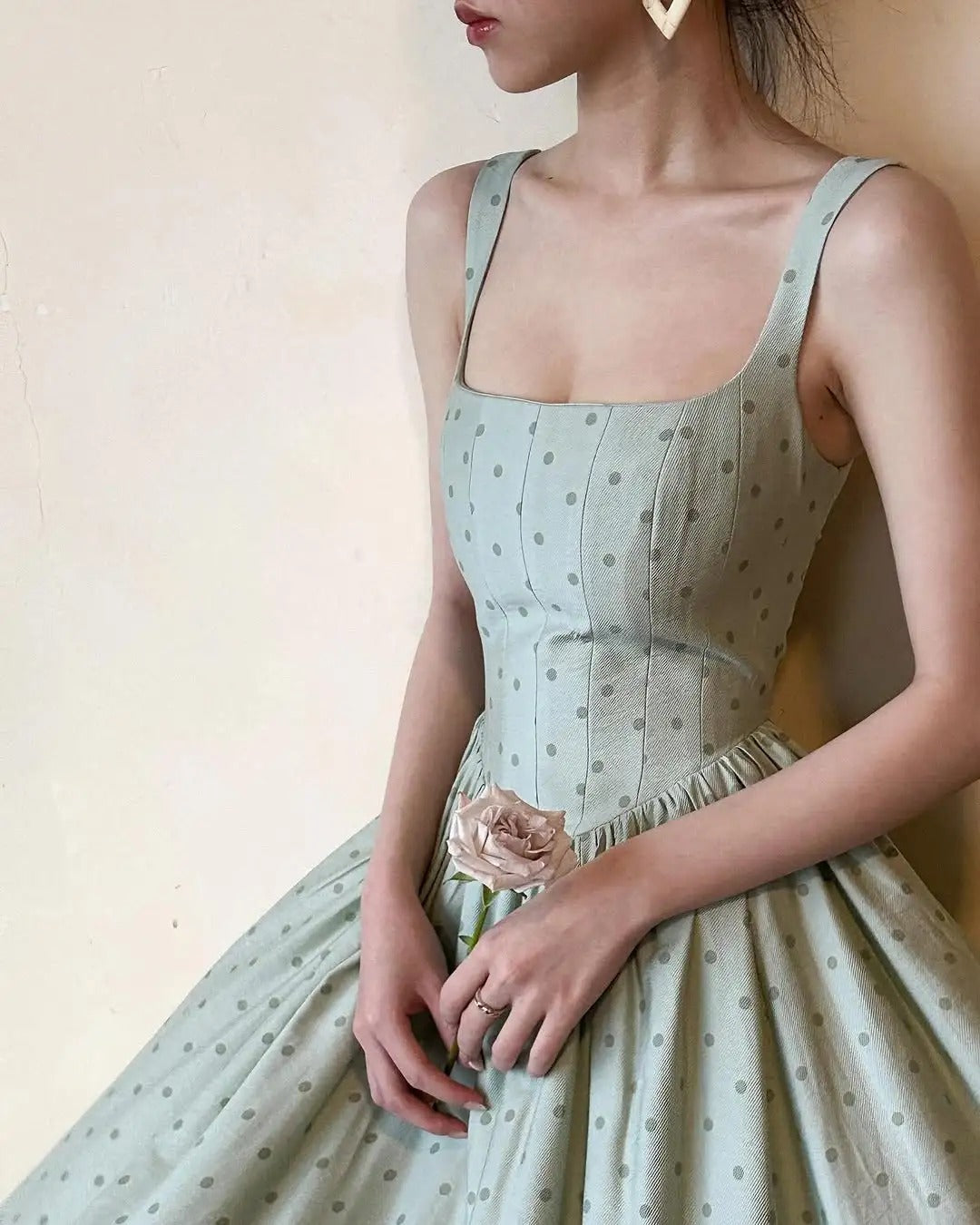 girlhomeshops – Grünes, schlichtes und elegantes, gepunktetes, langes, formelles Ballkleid gh5608
