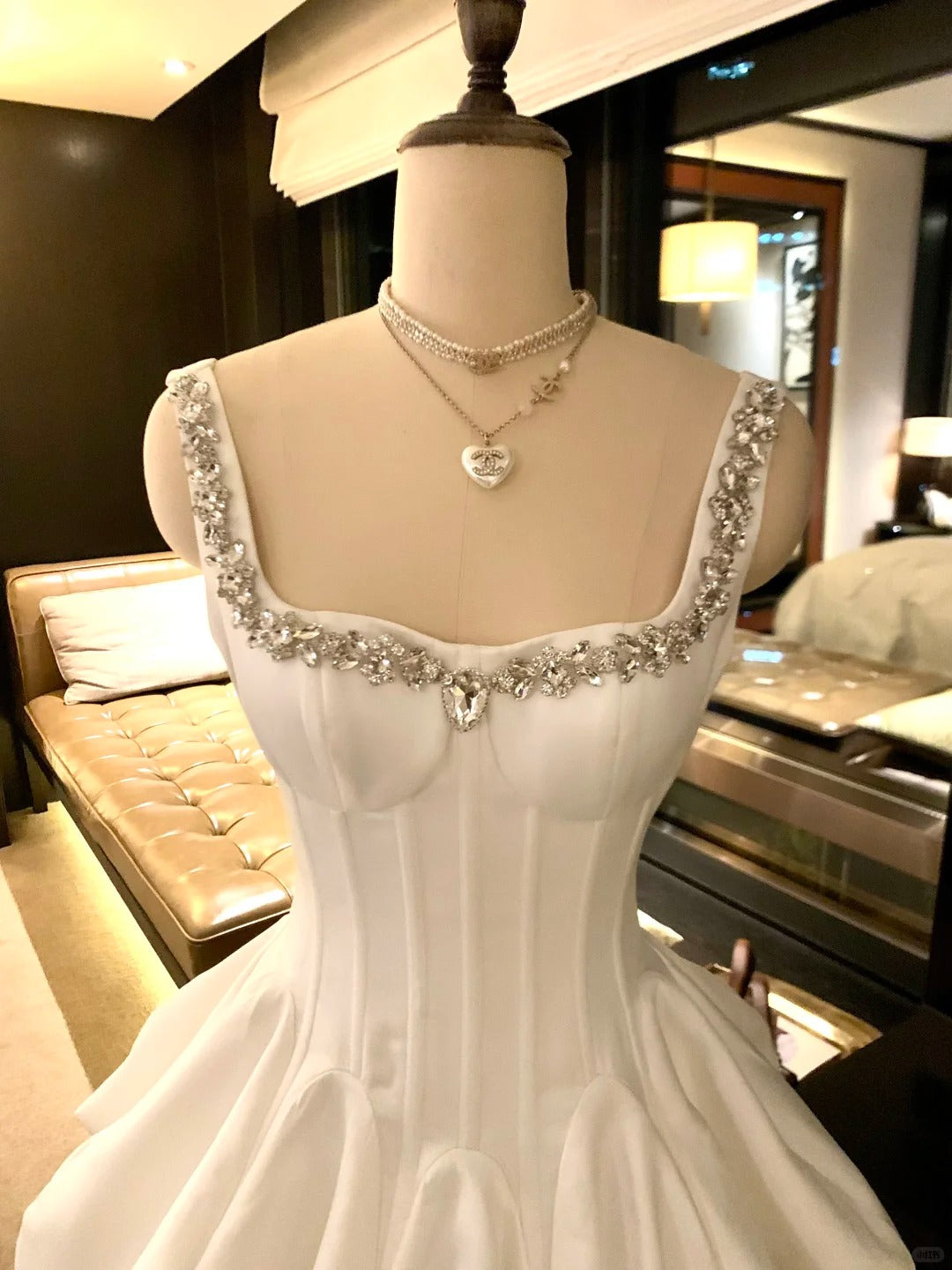 Girlhomeshops - Robe de princesse courte en satin blanc, robe de soirée d'anniversaire, robe de huitième année gh5295