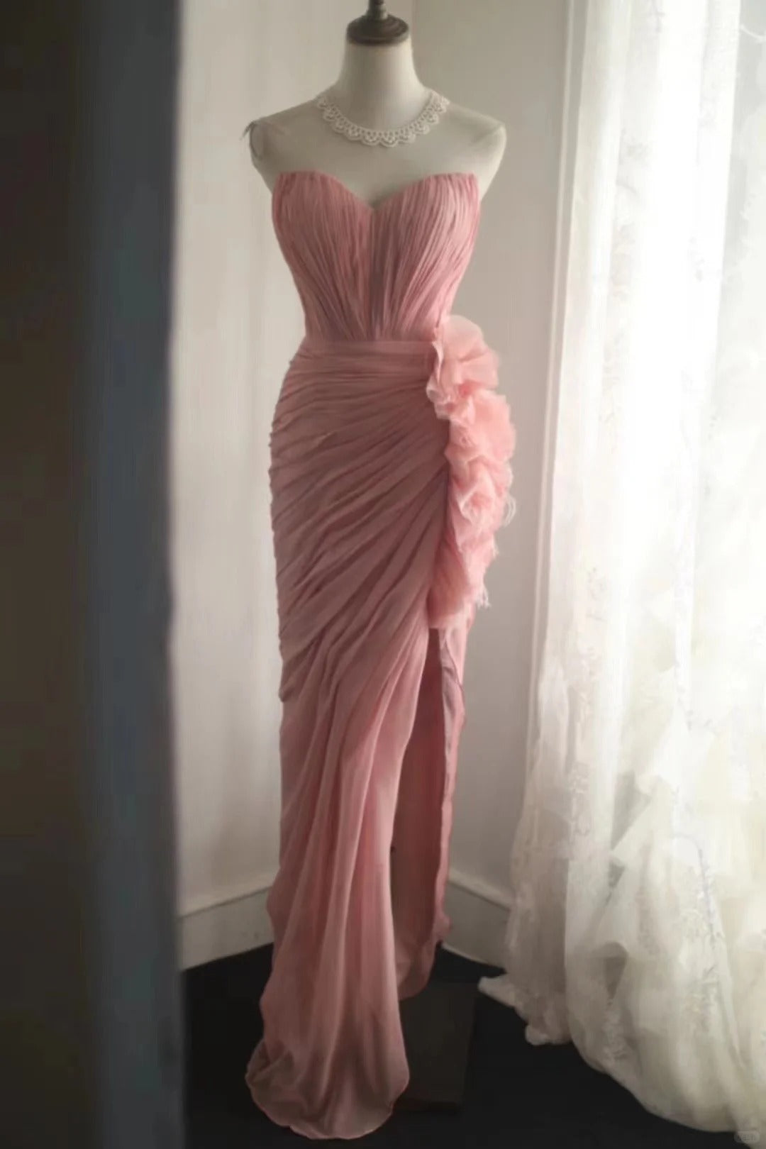 Robe de soirée longue en tulle rose élégante et unique, coupe en biais, plissée irrégulière, en queue de poisson, pour dîner, mariage, cérémonie, anniversaire, gh4079