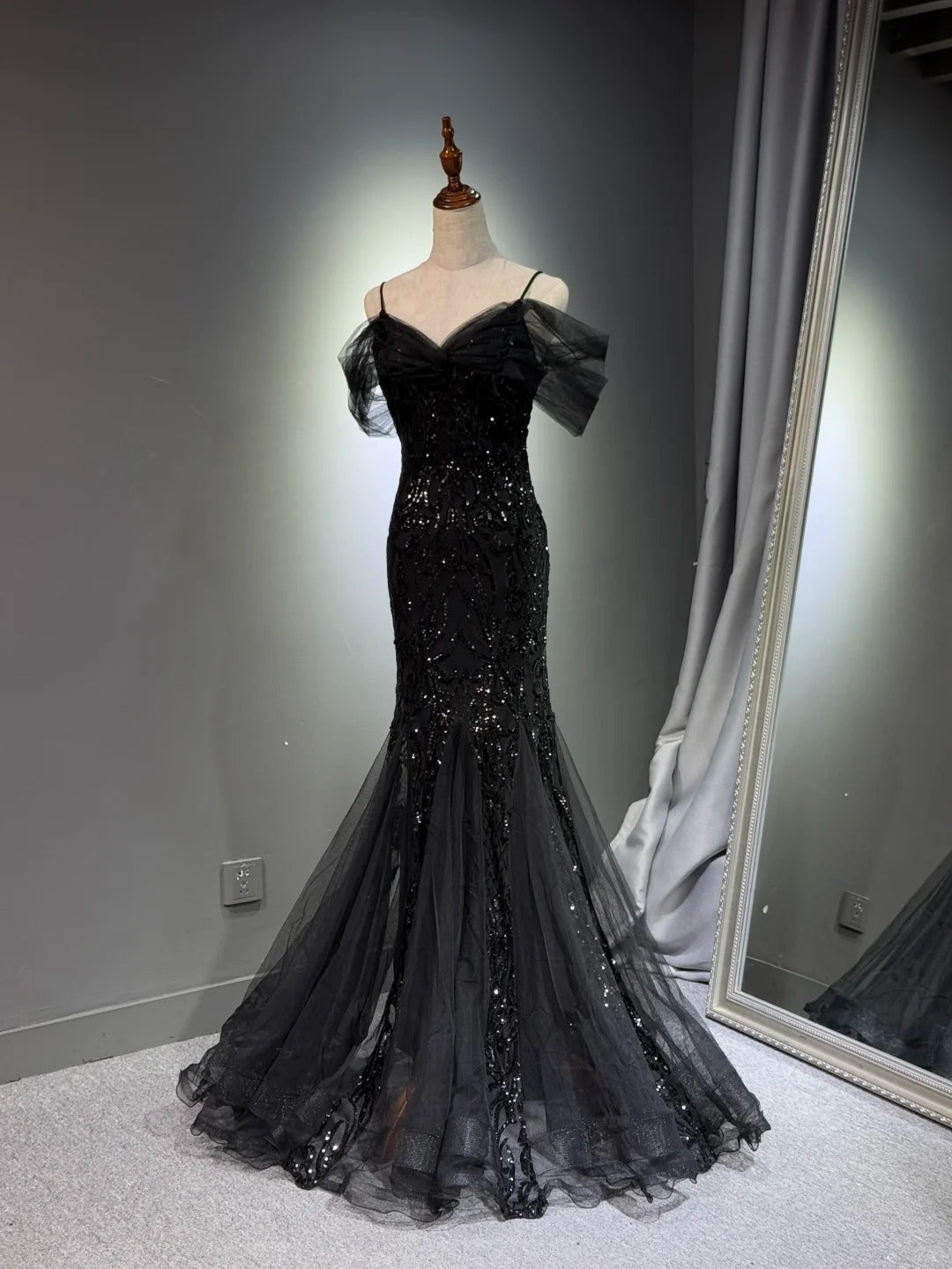 Girlhomeshops - Schwarzes, glänzendes Meerjungfrau-Ballkleid mit langen Pailletten, Abendkleid, Abschlussballkleid, gh5112
