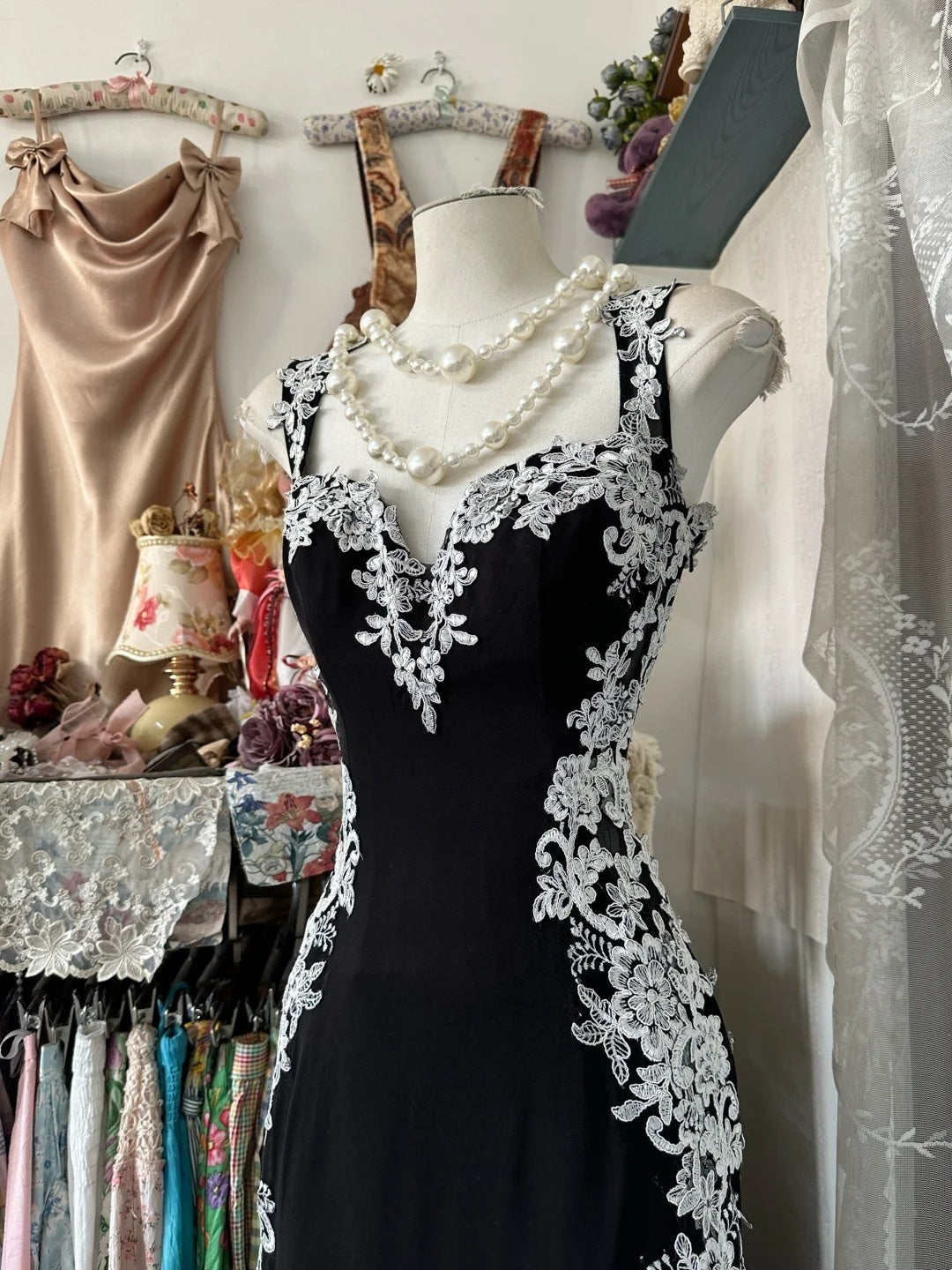 girlhomeshops-Retro Psychedelic Style Black Tulle & White Lace Spaghetti - Strap Maxi Long Birthday Fantasy Dress gh5883