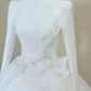 Robe de soirée blanche et bleue à dégradé de tulle, col montant, manches longues et traîne à volants, robe de mariée gh6390