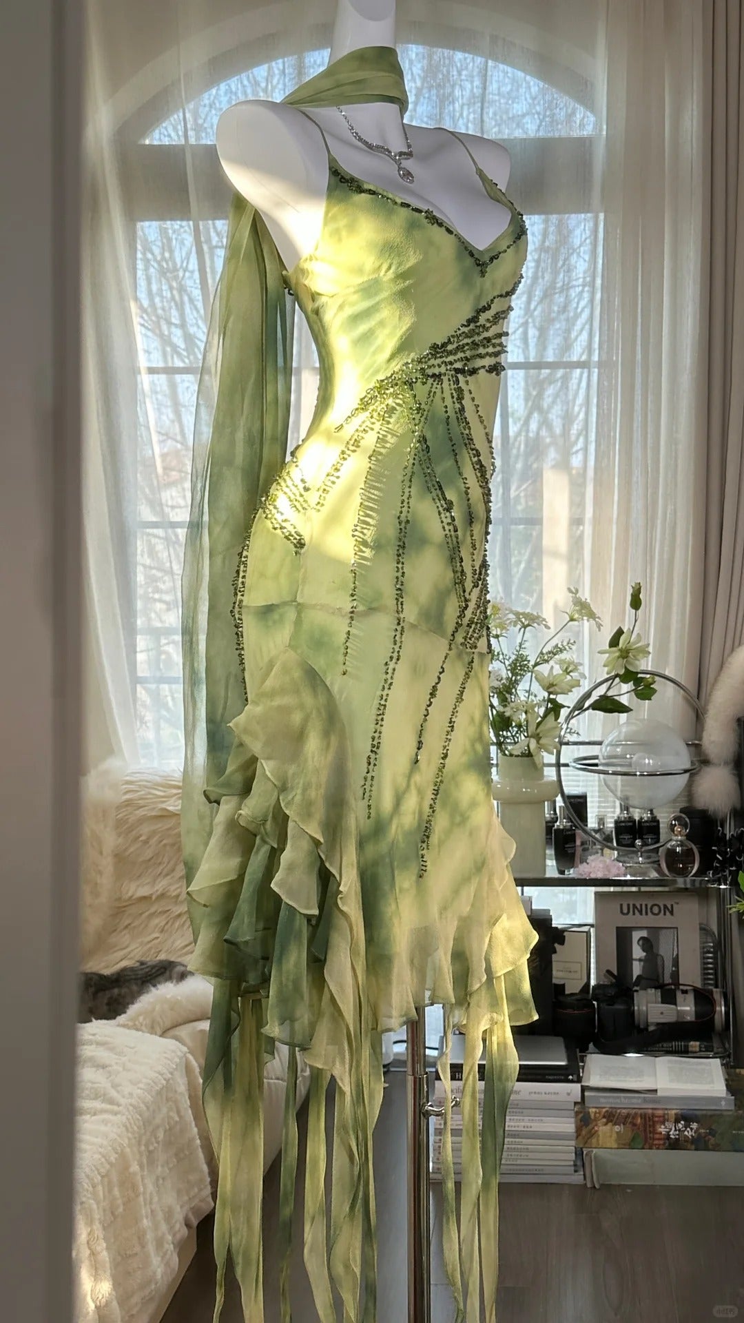 Grünes romantisches elegantes exquisites rückenfreies langes Chiffon-Rüschen-Heimkehrkleid mit Perlenbesatz, Ballkleid, Abendkleid, Geburtstags-, Urlaubs- und Partykleid gh4008