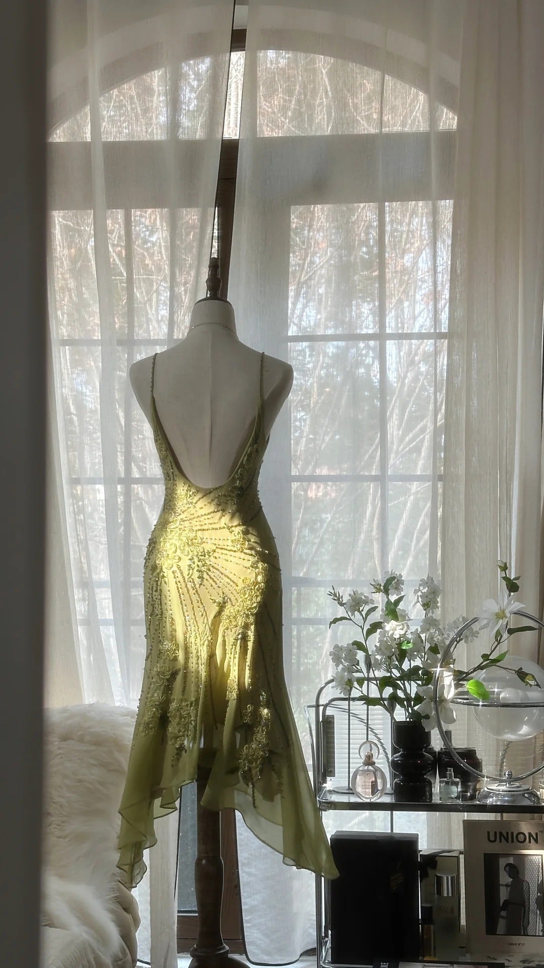 Robe de soirée élégante et romantique verte, à fleurs délicates, avec des appliques et des perles, à bretelles spaghetti, mi-longue/courte, en mousseline de soie, à volants, gh4060