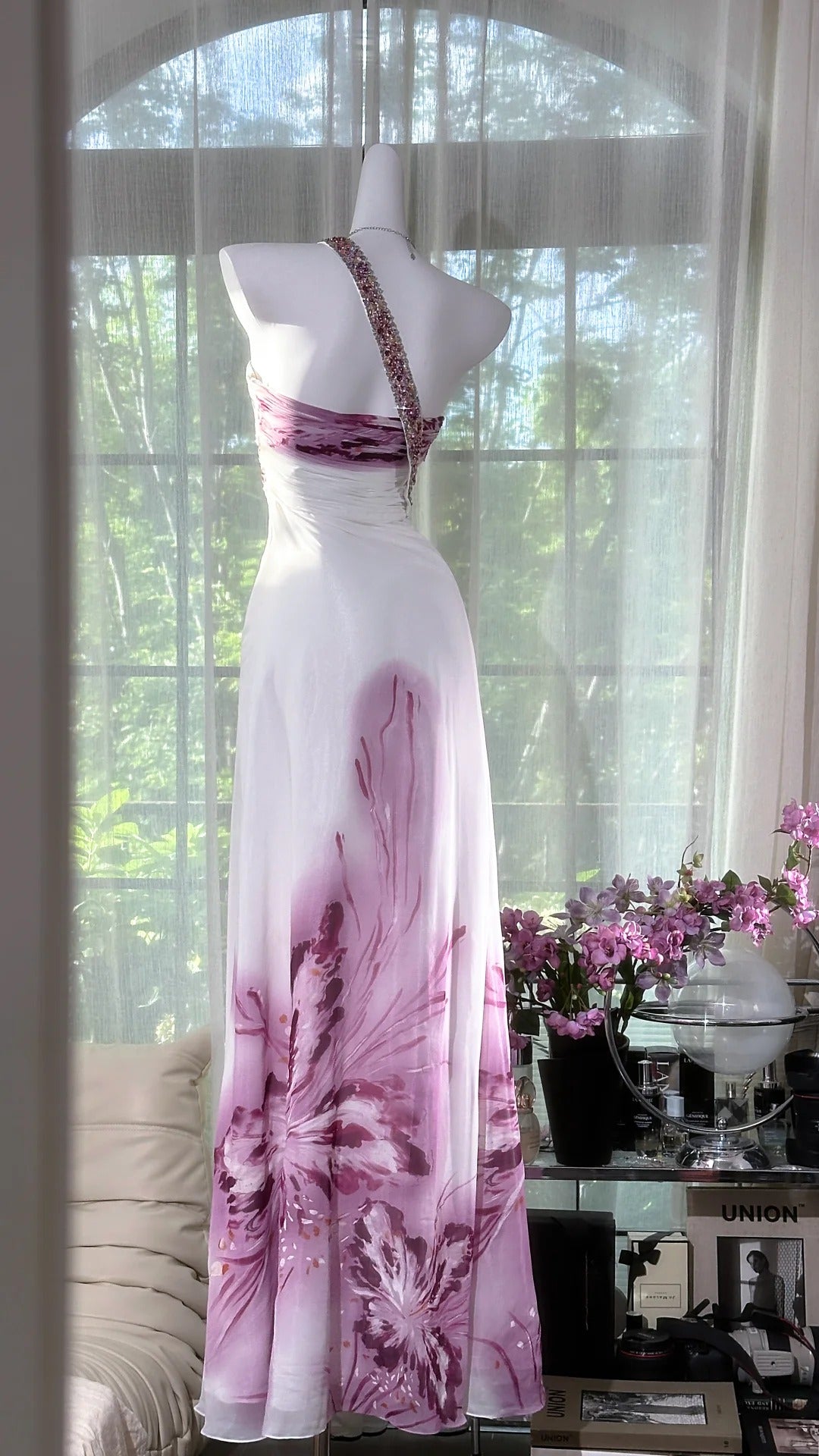 Girlhomeshops - Lila Perlenbesetztes Blumenmuster Elegantes Langes Chiffon-Ballkleid Abendkleid Partykleid Date-Kleid gh5081