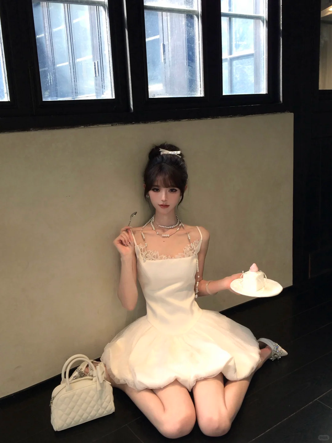 Women Elegant White Spaghetti Strap Homecoming Dress Lace Neck Boned Corset Bubble Puff Short Party Dress gh9432