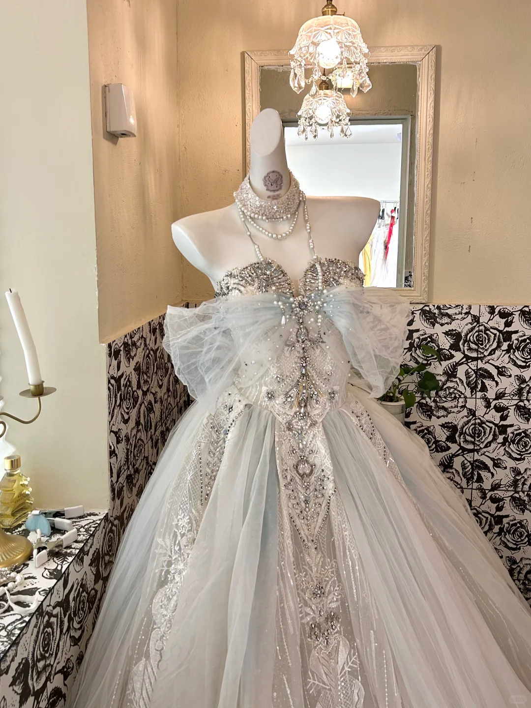 Ivory Strapless Bow Neckline Waist-Cinched Voluminous Full Skirt Luxury Elegant Romantic Dress, Wedding Gown gh7631