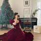 Burgunderrotes Samtkleid mit V-Ausschnitt, kurzen Puffärmeln, Perlenbesetzt, A-Linie, bodenlang, Ballkleid, Abendkleid, Weihnachtspartykleid gh3042