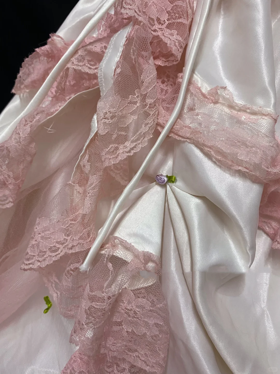 Light Pink Off-the-Shoulder Luxury Romantic Gown, Cinched Waist, Voluminous Vintage Skirt, Wedding Dress & Bridal Gown gh8257