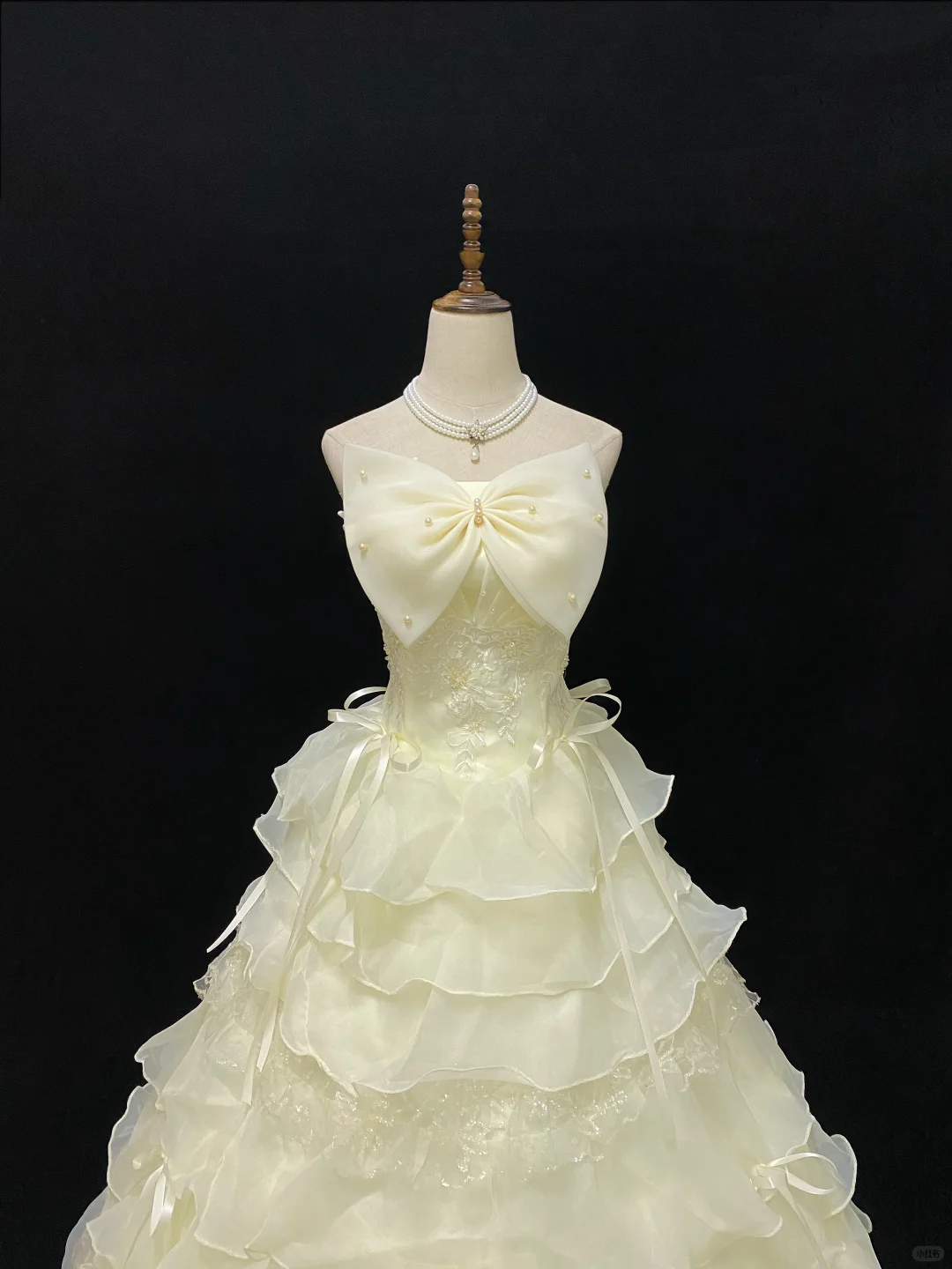 Off-White Strapless Romantic Gown with Bow Detail, Cinched Waist, Fluffy Tiered Skirt, Wedding Dress & Bridal Gown gh8174