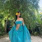 Glamouröses türkisfarbenes Maxikleid mit Cut-outs | Trägerloses, fließendes Kleid mit weiten Ärmeln, Urlaubskleid gh6456
