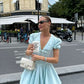 Girlhomeshops - Robe de soirée courte en satin bleu clair à col en V et manches bouffantes, style trapèze, tenue d'anniversaire, gh5289