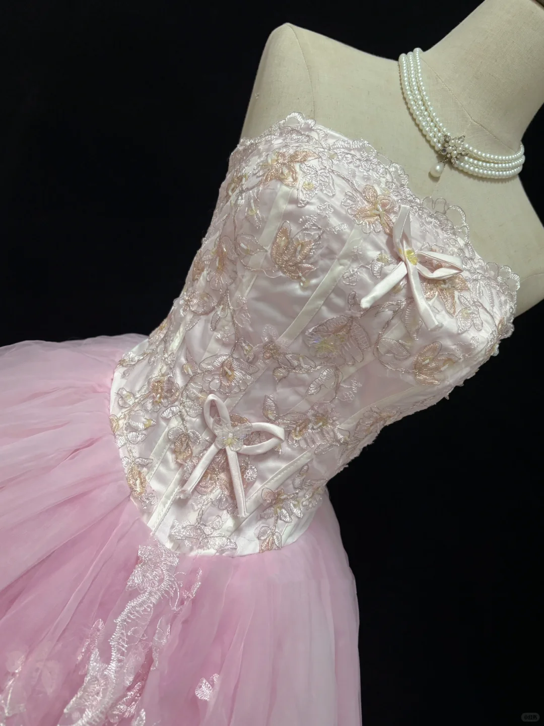 Blush Pink Strapless Romantic Bridal Gown, Embroidered Detail, Cinched Waist, Gradient Pink Voluminous Princess Skirt, Wedding Dress gh8131