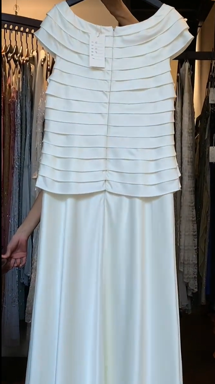 White Bateau Neck Satin Formal Gown Layered Pleats 3D Flower Sheath Long Evening Prom Dress gh9795