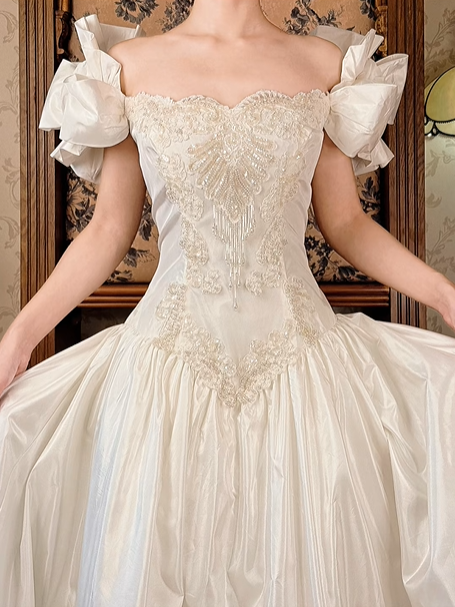 Vintage Long Prom & Wedding Dress, Off‑White Off‑the‑Shoulder Gown, Beaded Details, Fitted Waist, Palace‑Style Full Flared Skirt gh8592