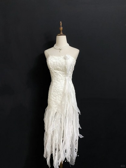 Off‑white Strapless Sexy Romantic Gown with Beaded Decorations and Fitted Slim Waist, Wedding Dress & Bridal Gown gh8309