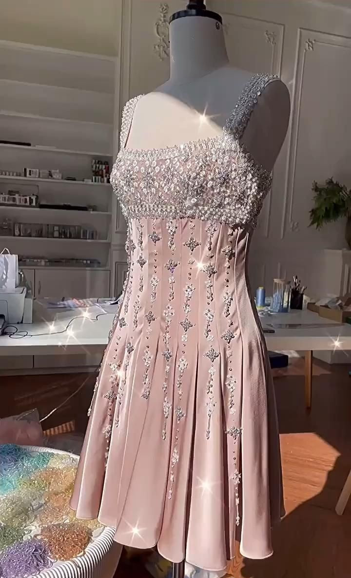 Girlhomeshops - Robe de soirée courte en satin rose, magnifique et exquise, ornée de perles, gh5306