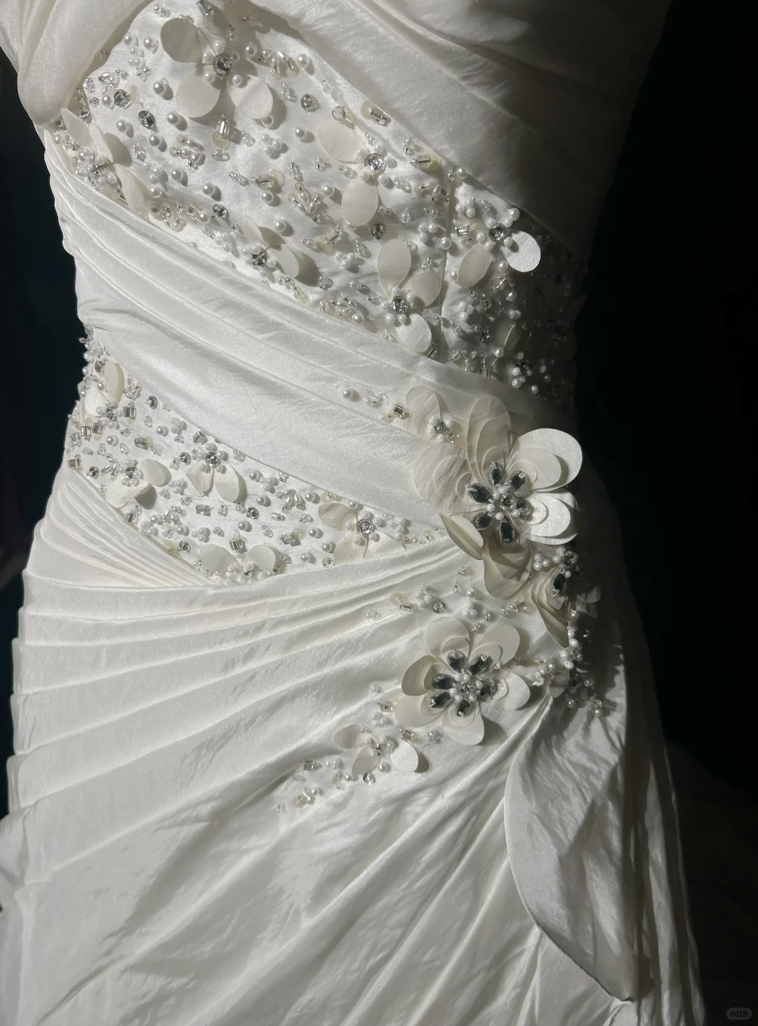 One Shoulder Vintage Bridal Gown Sweetheart Neck Beaded 3D Floral A Line Wedding Dress with Train gh9547