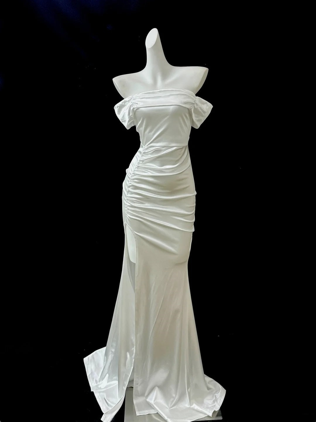 Robe de soirée longue en satin doré métallisé/champagne clair/blanc gh4840