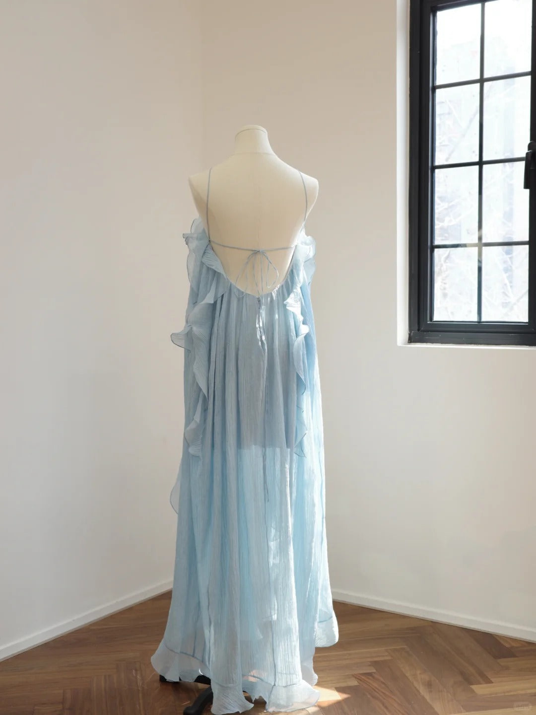 Girlhomeshops - Robe de soirée longue en mousseline de soie à fleurs bleues, dos nu, robe d'invité de mariage gh5063