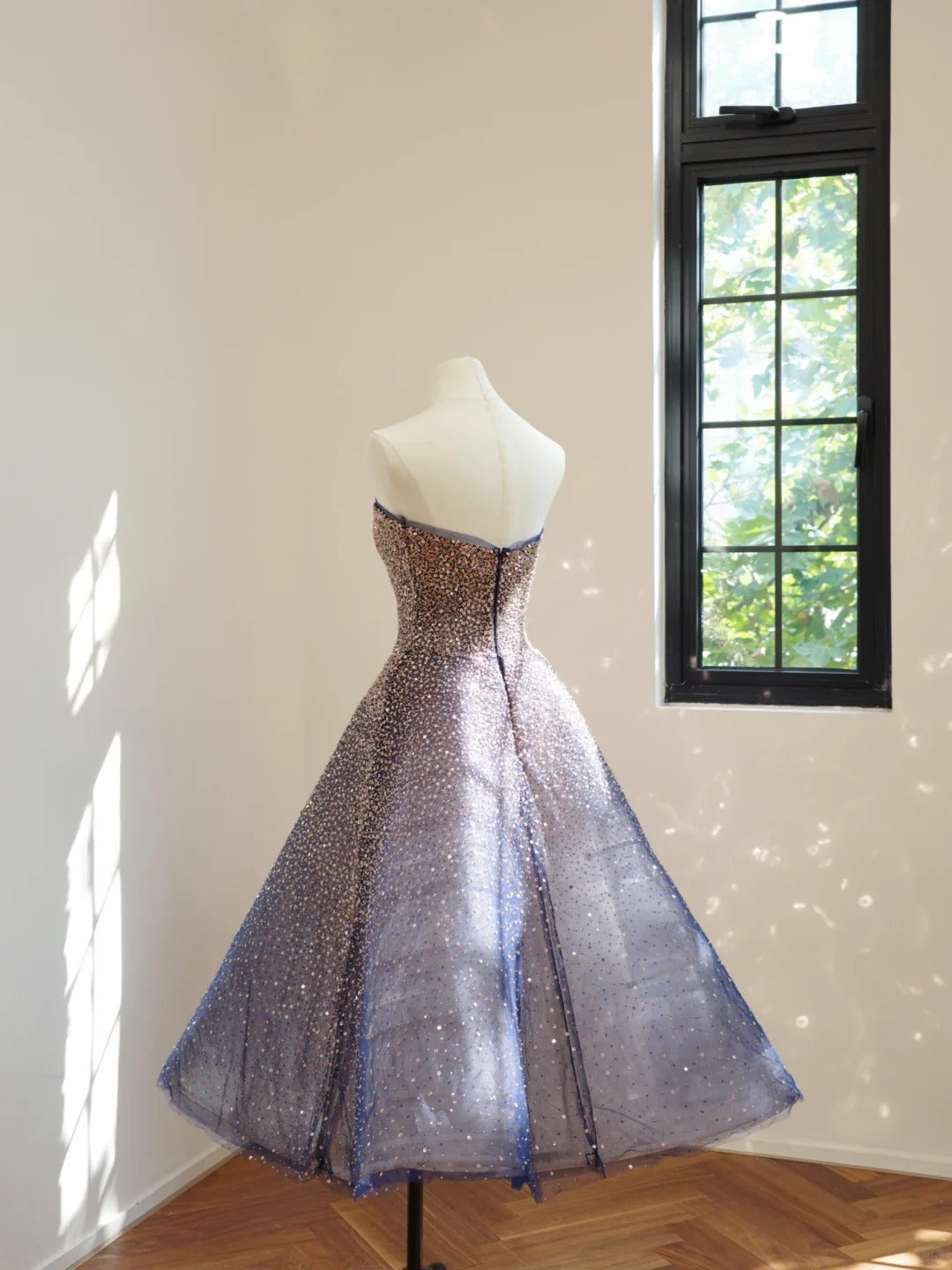 Girlhomeshops - Robe de bal courte/mi-longue à paillettes bleu dégradé gh5064