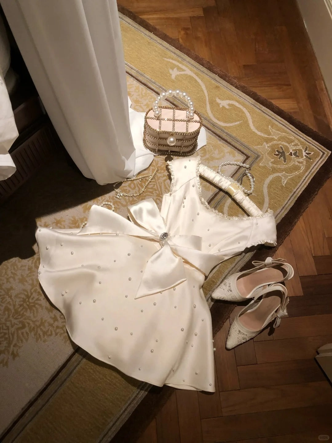 Girlhomeshops - Robe courte en satin blanc à perles pour la classe de huitième année, robe de bal, robe de fête d'anniversaire, gh5291