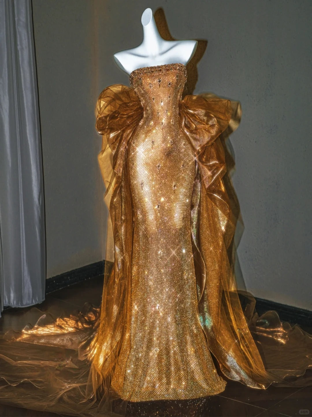 Girlhomeshops - Robe de bal longue sirène dorée, scintillante et exquise, ornée de perles, gh5488