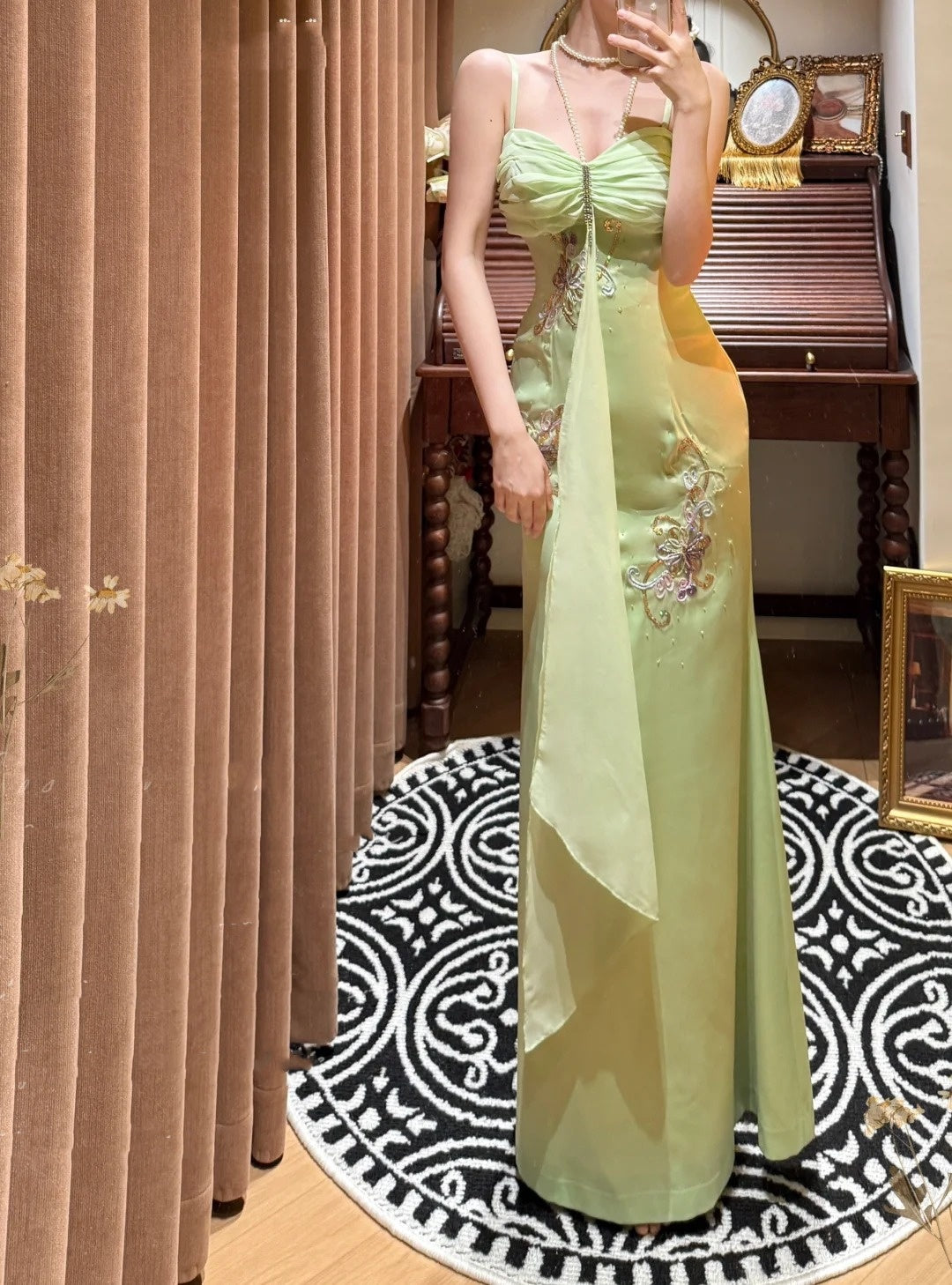 Grünes Blumenperlen-Exquisites langes Satin-Ballkleid, Abendkleid, Partykleid, Abschlusskleid, gh4254
