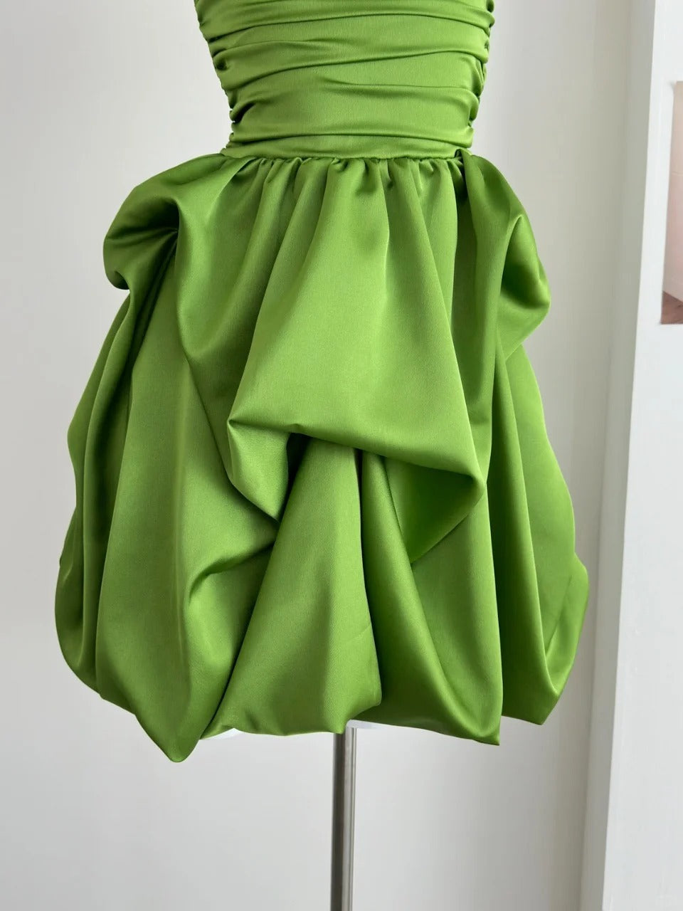 Robe de soirée courte en satin vert, jolie robe tube, robe de fête d'anniversaire, petite robe de vacances gh3944