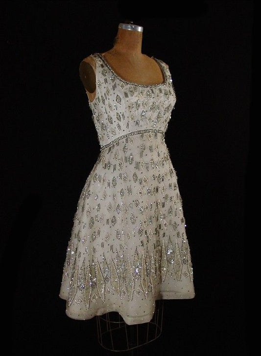 girlhomeshops--Gorgeous Exquisite Beaded Short Tulle Satin Unique Homecoming Dresses gh5548