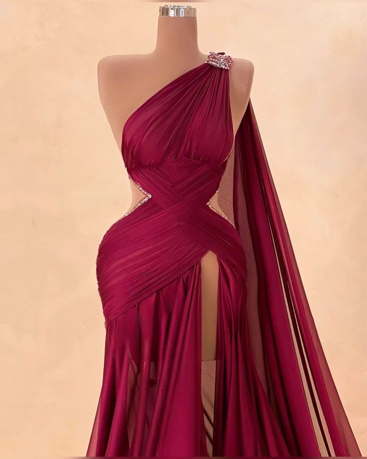 Girlhomeshops-Pflaumenfarbe modisches One-Shoulder-Sexy-elegantes langes Chiffon-Ballkleid Abendkleid gh5039